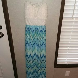 Cute beach dress by Trixxi